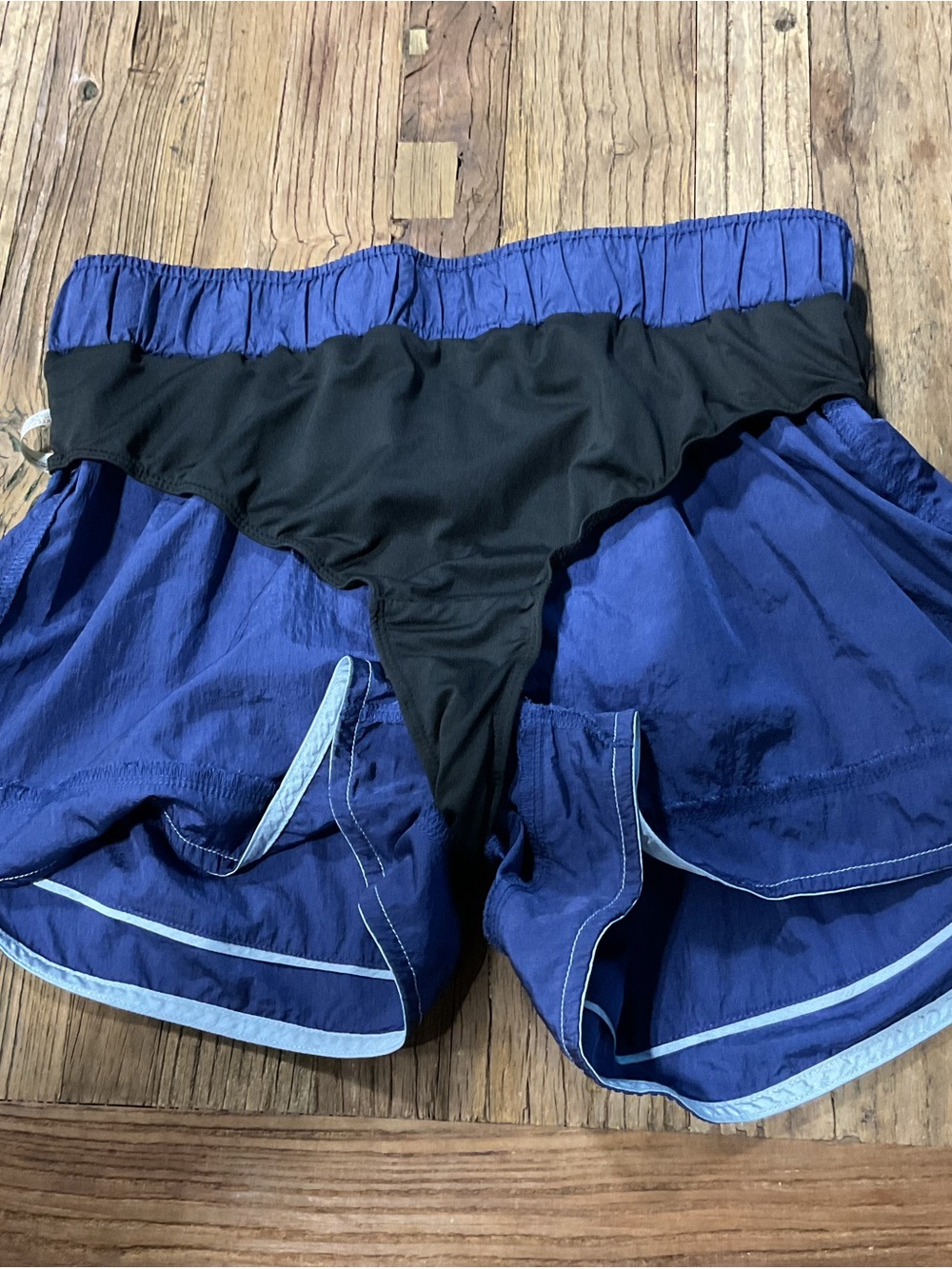 FP Movement by Free People Varsity Blues Shorts Navy White Trim Large EUC - Picture 9 of 10